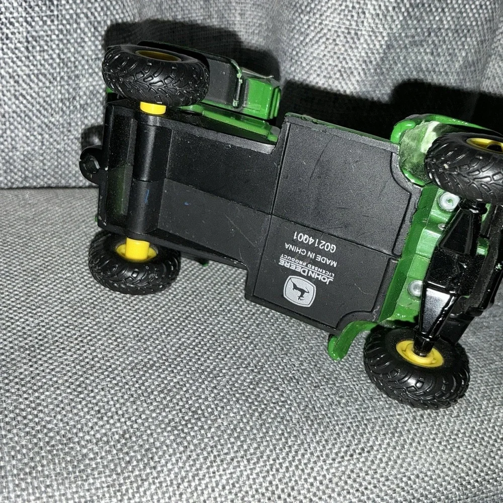 John Deere HPX 4x4 Gator  Ertl 1/64 Scale diecast farm toy tractor implement